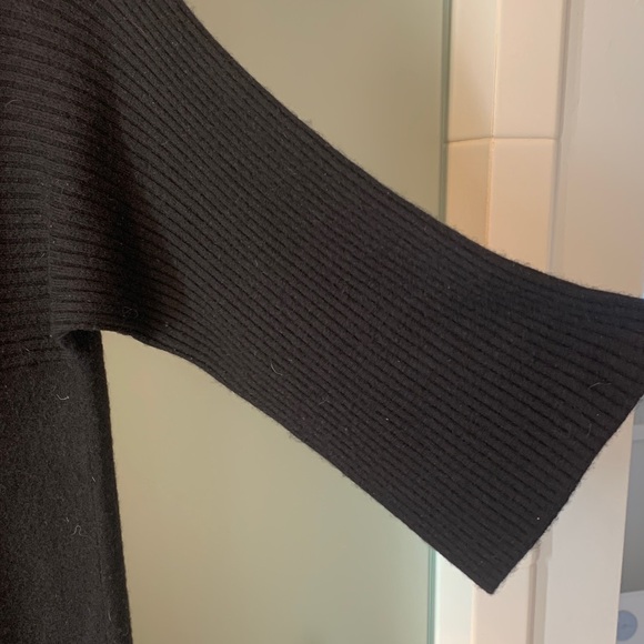 100% cashmere Black Women's Sweater - Picture 2 of 11